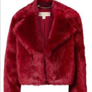 MICHAEL KORS
Cropped faux fur jacket Size: XS-S